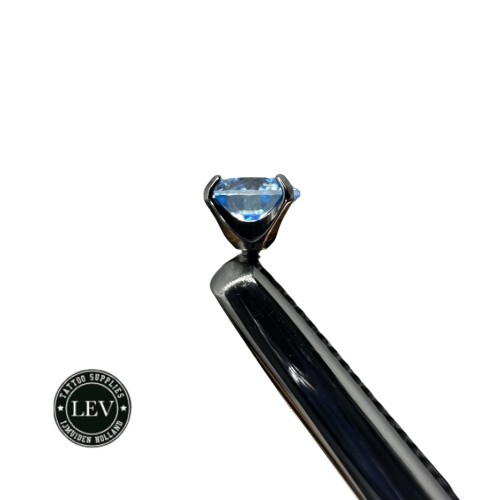 1.2 Titanium Internal Threaded Labret Met Moissanite Steen