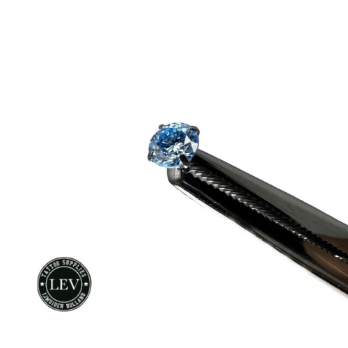 1.2 Titanium Internal Threaded Labret Met Moissanite Steen