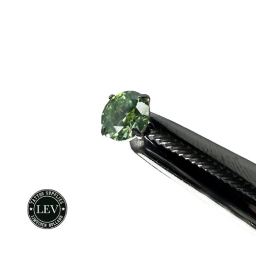 1.2 Titanium Internal Threaded Labret Met Moissanite Steen
