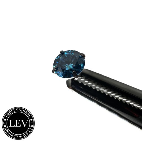 1.2 Titanium Internal Threaded Labret Met Moissanite Steen